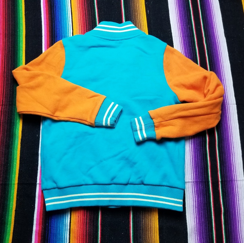 Sweater - Picture 5 of 5
